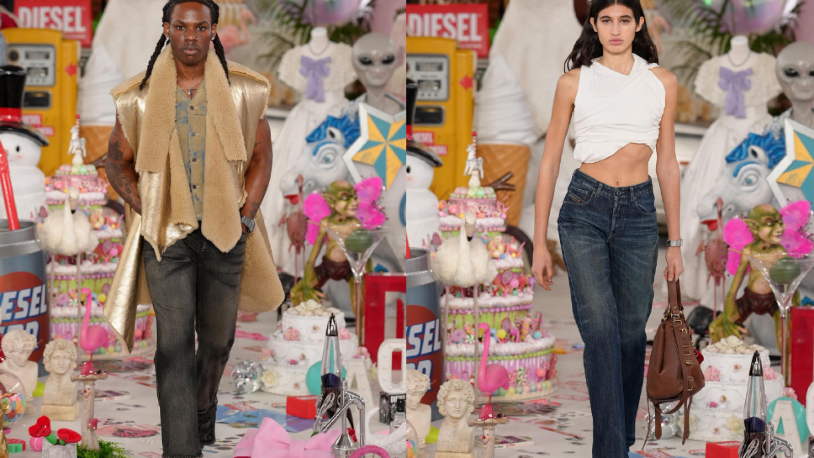 Modelos desfilan en el runway de Diesel Fall Winter 2026 con looks de denim tratado, abrigo metalizado y top drapeado, sobre un set lleno de memorabilia y objetos coloridos.