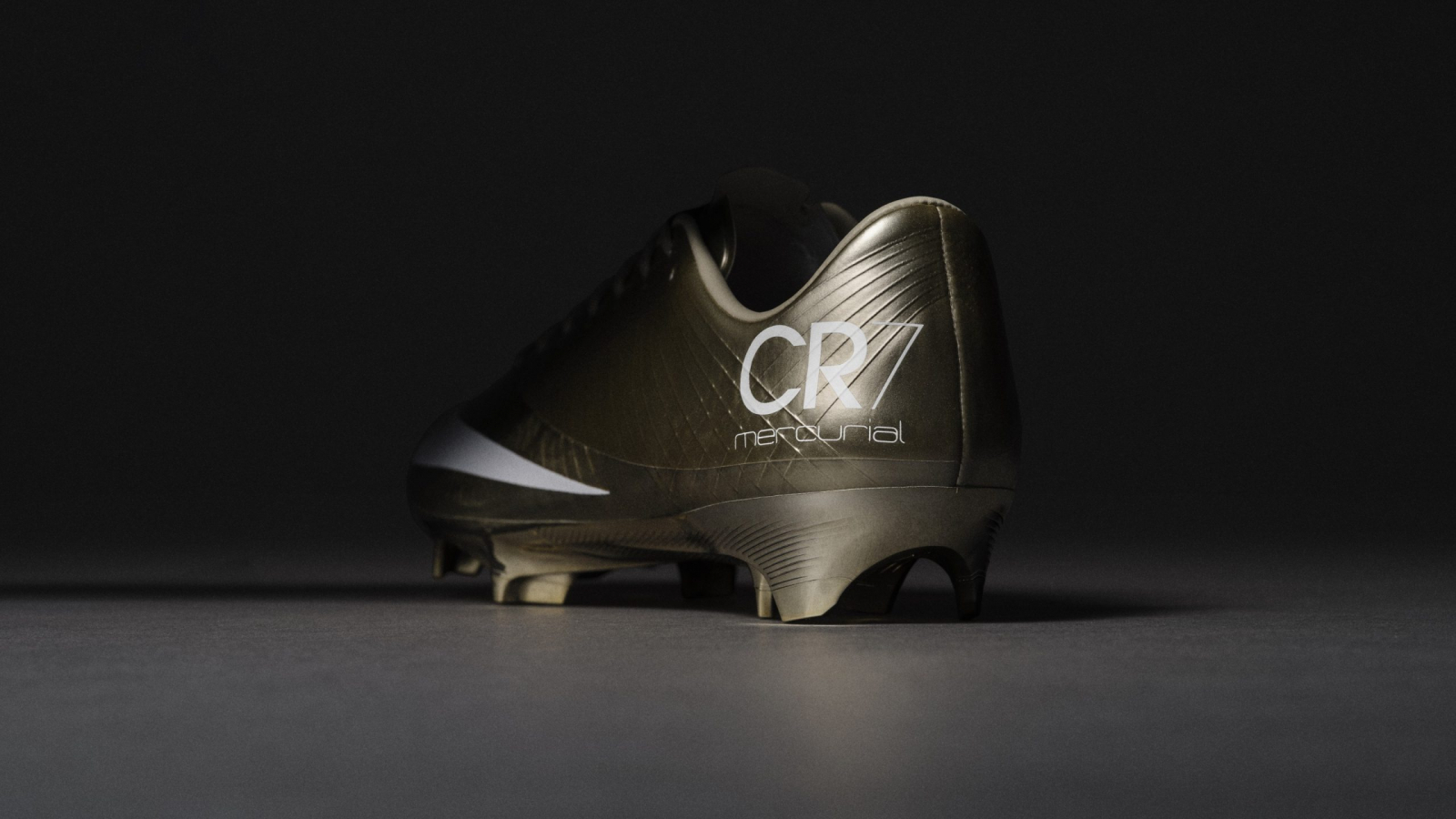 Nike CR7 Mercurial Superfly RGN "Gold", edición especial que celebra el legado de Cristiano Ronaldo.