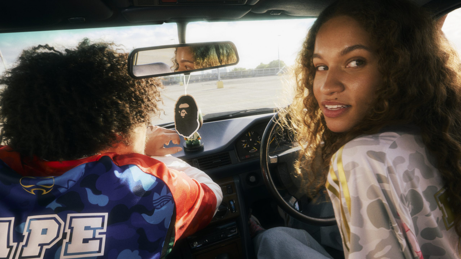 Colección adidas Originals x BAPE® inspirada en la Copa Mundial de la FIFA 2026™, con prendas y calzado de edición especial.