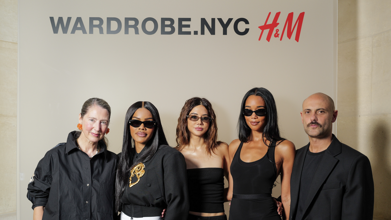 Invitados durante el evento de lanzamiento de la colaboración WARDROBE.NYC x H&M en París.