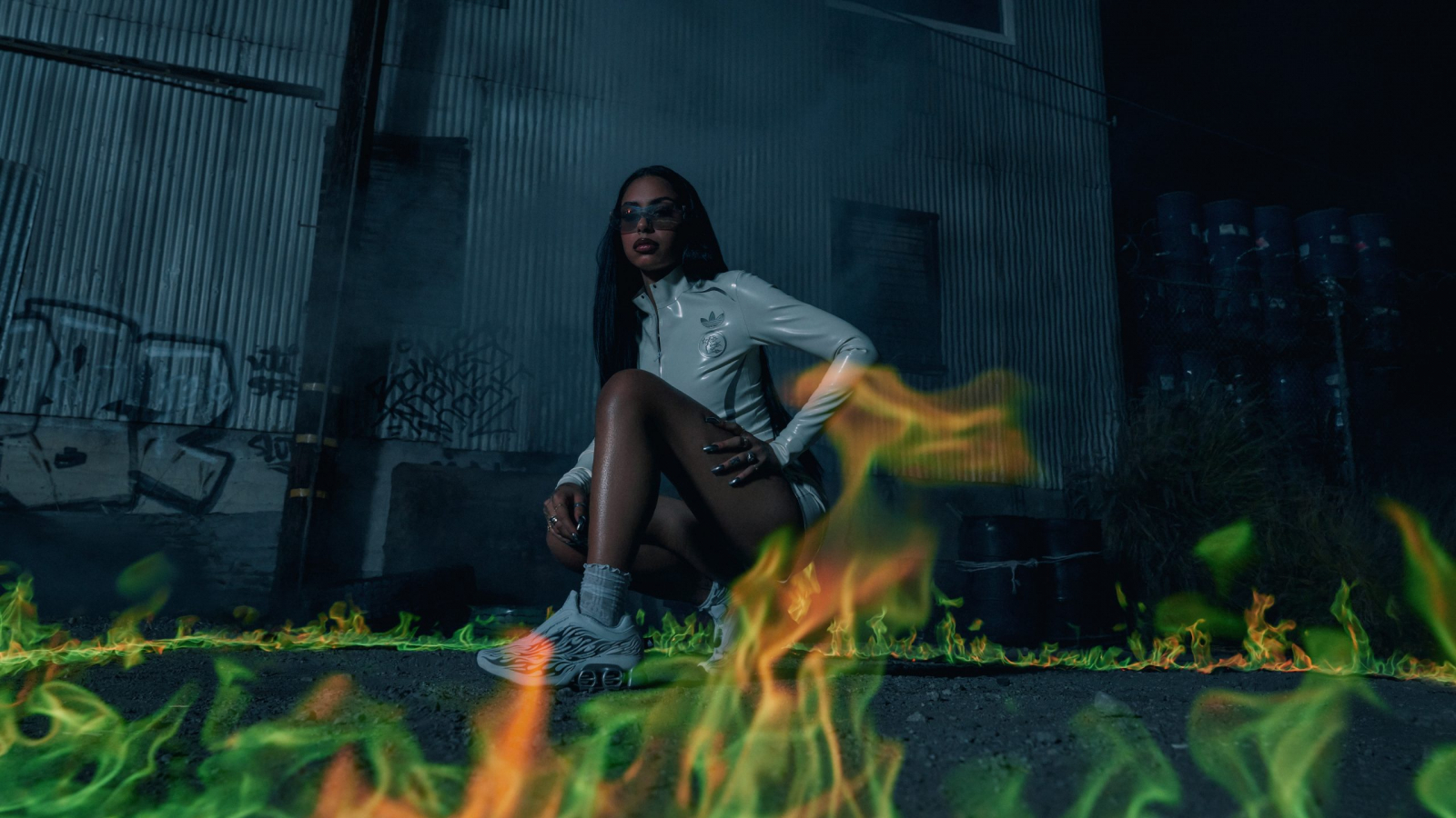 Campaña de adidas Originals x Hellstar con el nuevo Megaride S2.