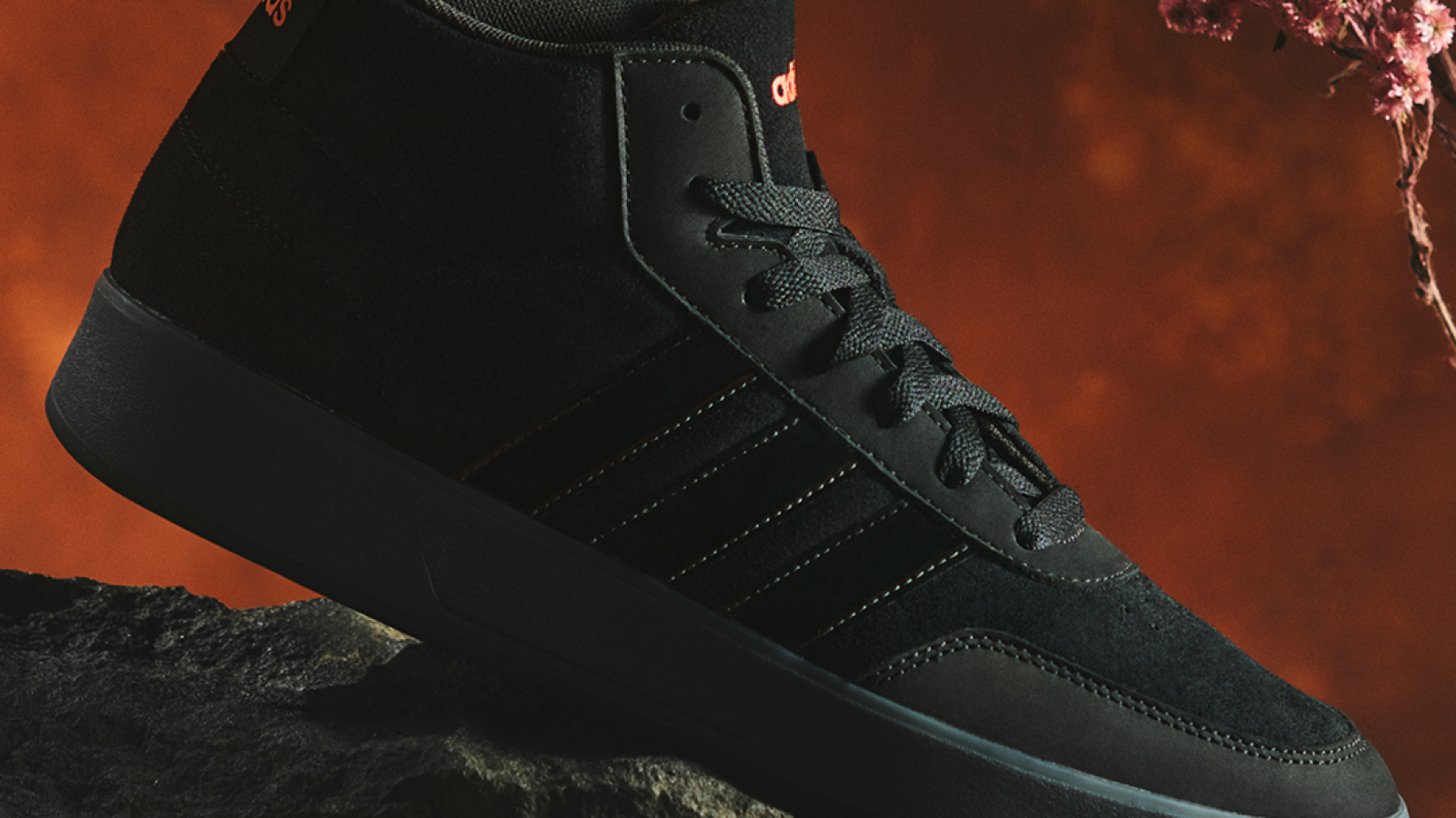 Campaña adidas Día de Muertos 2026 inspirada en la tradición mexicana de recordar y reconectar con quienes han trascendido.